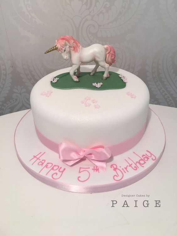 Simple Unicorn - Designer Cakes by Paige